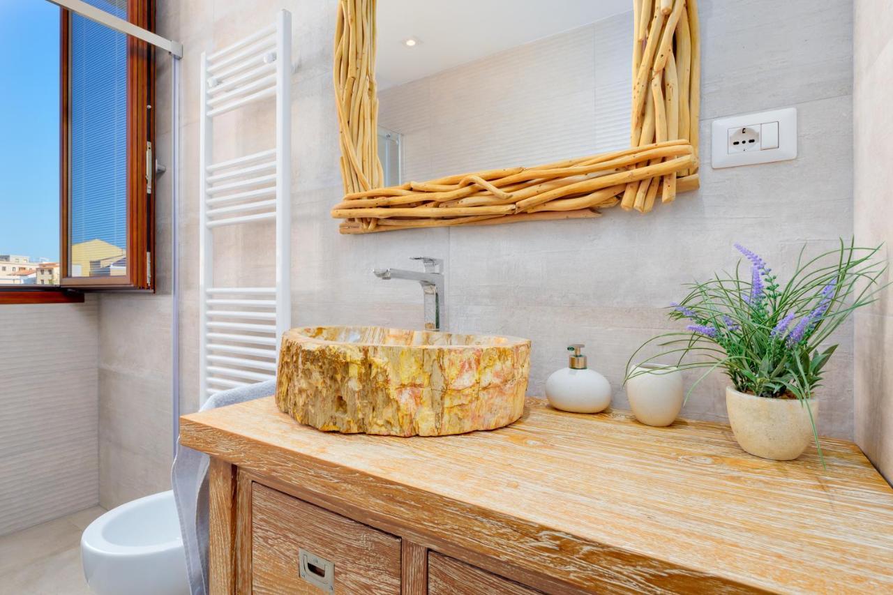 Window On The Sea Apartment Olbia Exterior photo