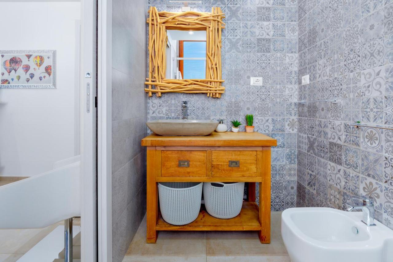 Window On The Sea Apartment Olbia Exterior photo